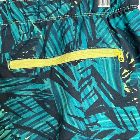 Columbia Belted OmniShade 8” Inseam Swim‎ Trunks. Size Large. - Picture 6 of 10